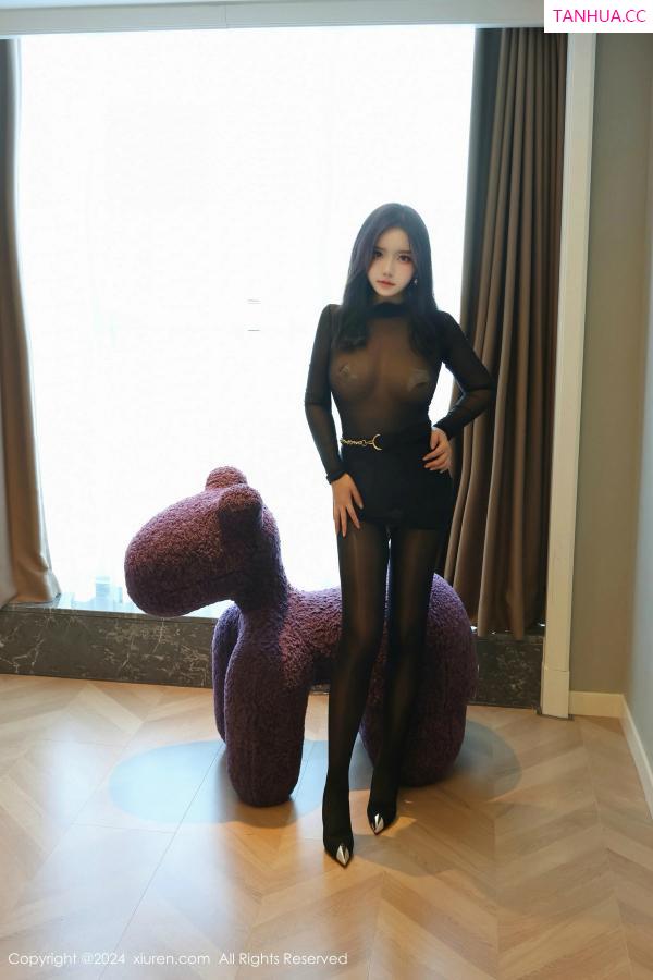   [XiuRen]高清写真图 2024.10.25 No.9347 小薯条nienie第5张图片